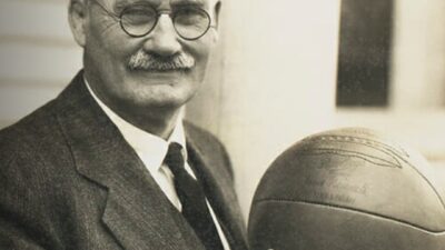 Mengenal James Naismith